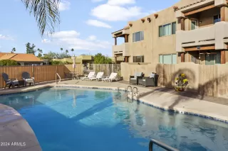 Photo #6: 6673956 Listing