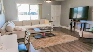 Photo #4: 6674047 Listing