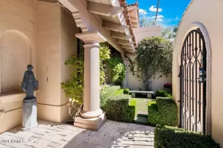 Photo #5: 6674133 Listing 