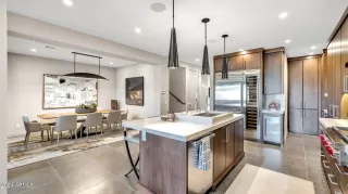 Photo #4: 6674159 Listing 