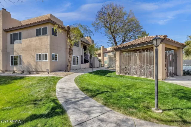 MLS: 6674192 Condo For Sale