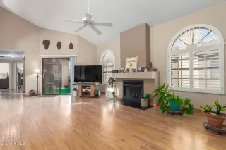 Photo #3: 6674204 Listing