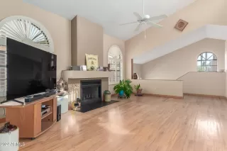 Photo #5: 6674204 Listing