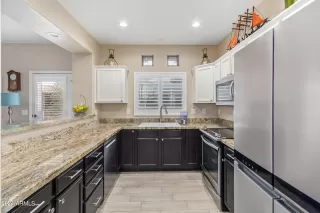 Photo #5: 6674230 Listing