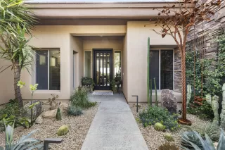 Photo #2: 6674528 Listing
