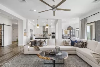 Photo #6: 6674528 Listing