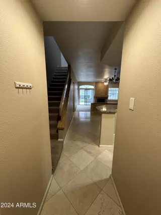 Photo #5: 6674733 Listing