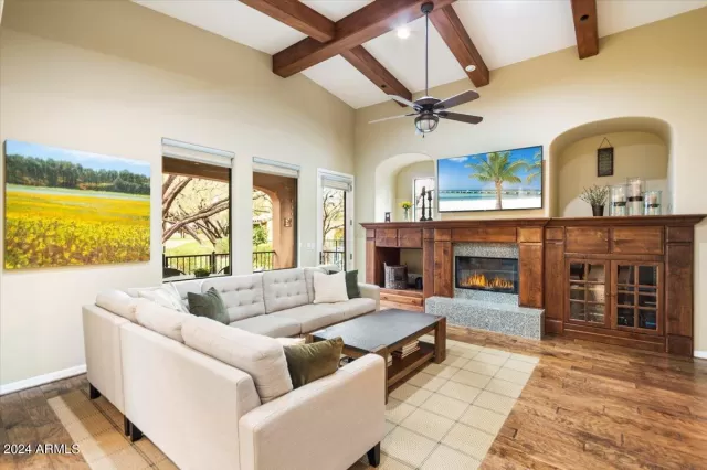 MLS: 6674750 Condo For Sale