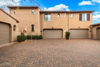 Photo #3: 6674750 Listing