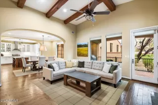 Photo #4: 6674750 Listing