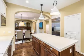 Photo #6: 6674750 Listing