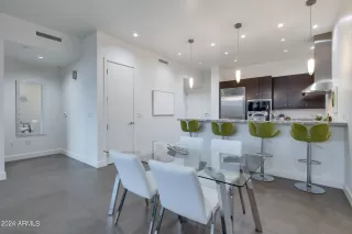 Photo #4: 6675185 Listing