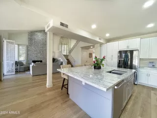 Photo #1: 6675250 Listing