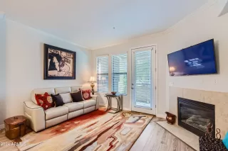 Photo #3: 6675289 Listing