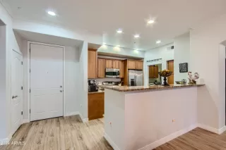 Photo #5: 6675289 Listing