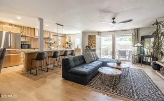 Photo #4: 6675554 Listing