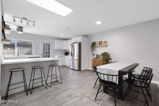 Photo #4: 6675629 Listing 