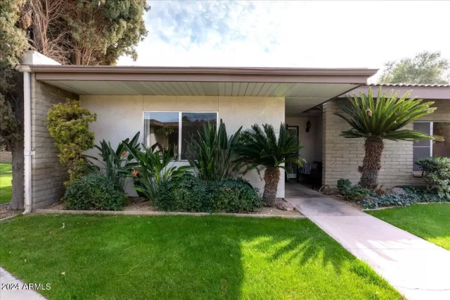 MLS: 6675876 Condo For Sale