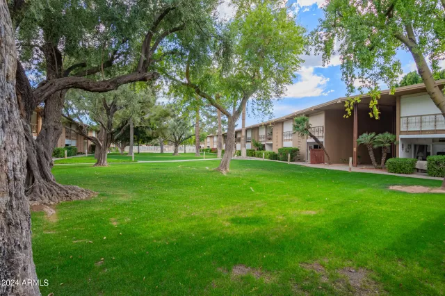 MLS: 6675929 Condo For Sale