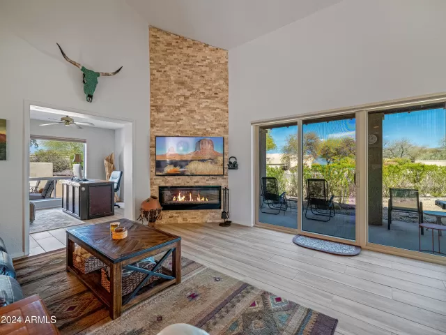 MLS: 6676084 Condo For Sale