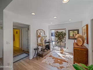 Photo #6: 6676084 Listing