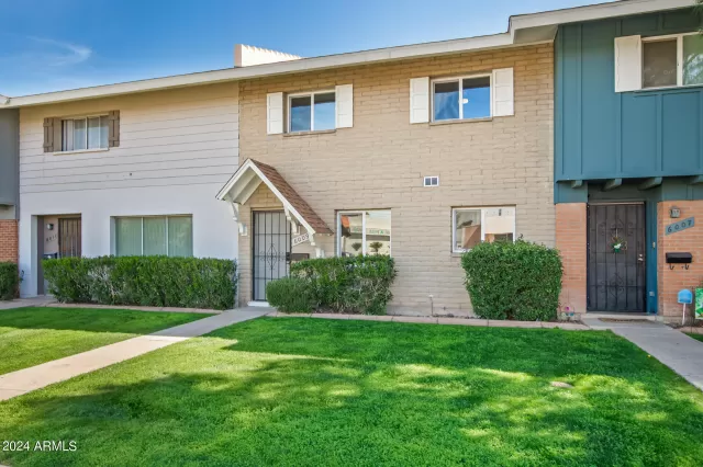 MLS: 6676303 Condo For Sale