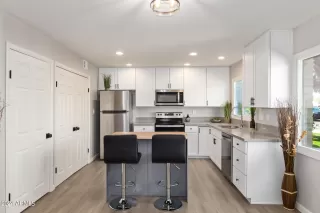 Photo #2: 6676303 Listing