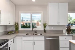 Photo #4: 6676303 Listing