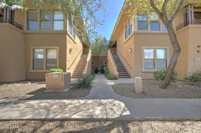 MLS: 6676316 Condo For Sale