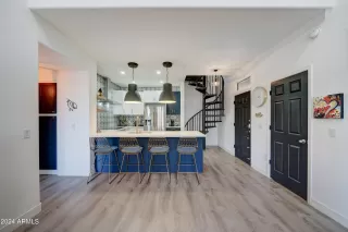 Photo #2: 6676316 Listing