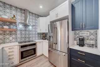 Photo #6: 6676316 Listing