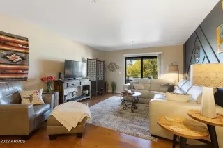 Photo #5: 6676318 Listing 