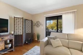 Photo #6: 6676318 Listing 