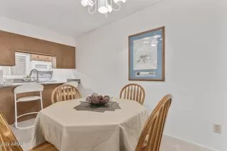 Photo #3: 6676354 Listing