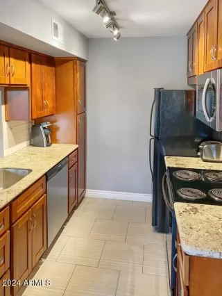 Photo #1: 6676500 Listing 
