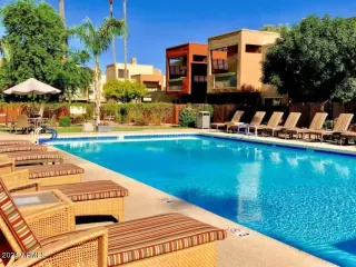 Photo #2: 6676500 Listing 