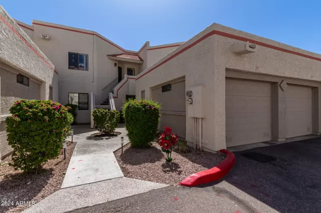 MLS: 6676599 Condo For Sale