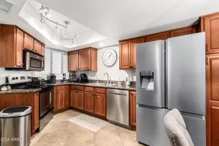 Photo #3: 6676599 Listing