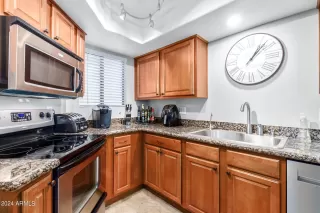 Photo #4: 6676599 Listing