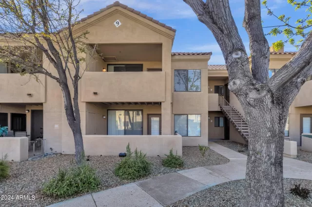 MLS: 6676738 Condo For Sale