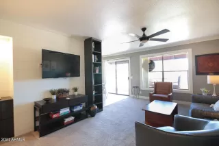 Photo #3: 6676893 Listing