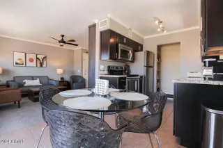 Photo #4: 6676893 Listing