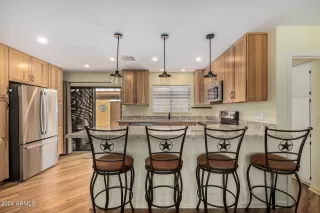 Photo #3: 6676943 Listing