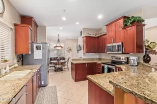 Photo #1: 6677005 Listing 