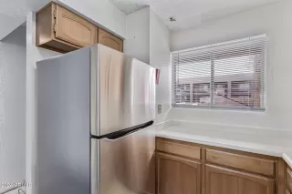 Photo #5: 6677153 Listing