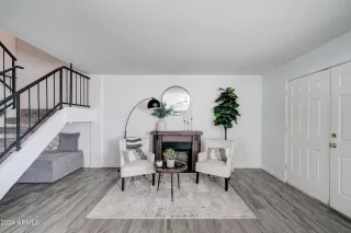 Photo #6: 6677179 Listing