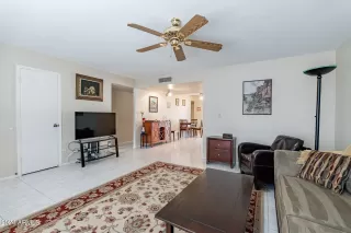 Photo #5: 6677192 Listing