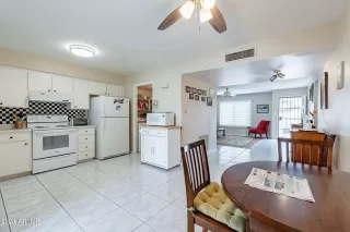 Photo #6: 6677192 Listing