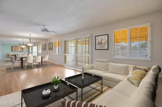 Photo #2: 6677207 Listing