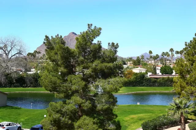 MLS: 6677322 Condo For Sale